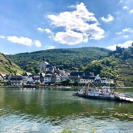 Апартаменты Haus Am Ufer Mit Rheinpanoramablick Кобленц Экстерьер фото